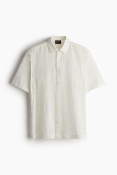 Regular Fit Textured short-sleeved shirt