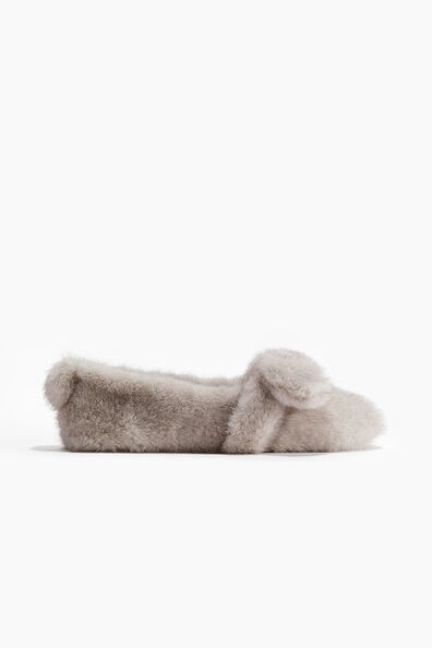 Fluffy slippers