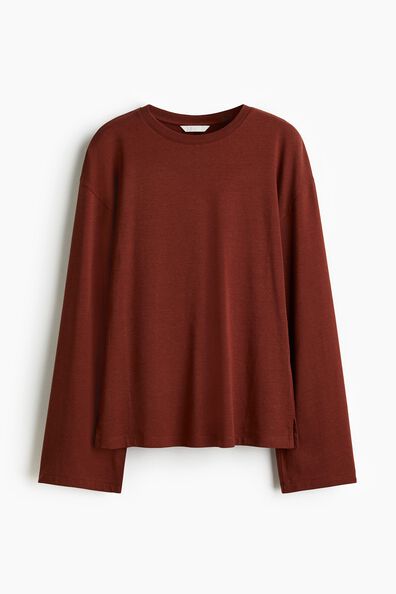 Long-sleeved top