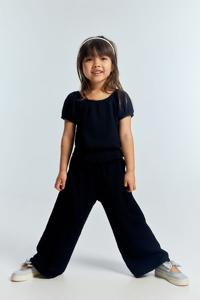 Puff-sleeved top