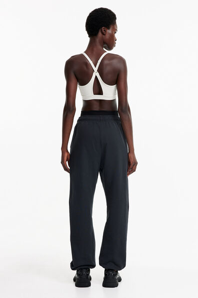 Sports joggers with DryMove™
