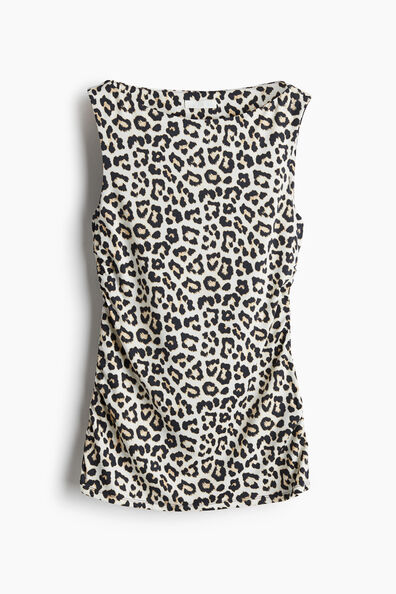 Boat-neck top