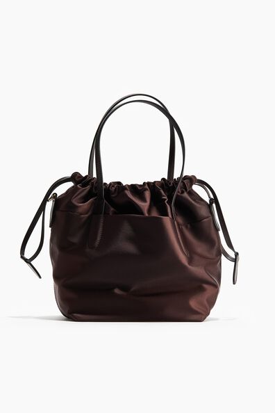 Crossbody bucket bag