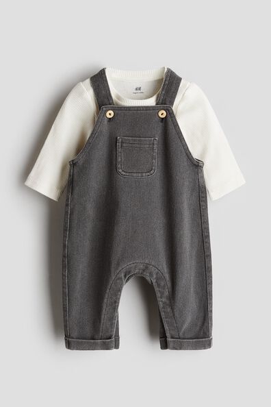 2-piece dungarees and bodysuit set