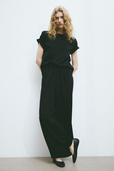Wide pull-on trousers