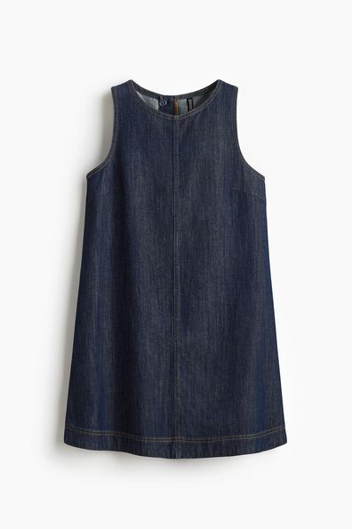 Sleeveless shift dress