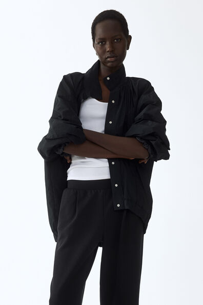 Чёрный