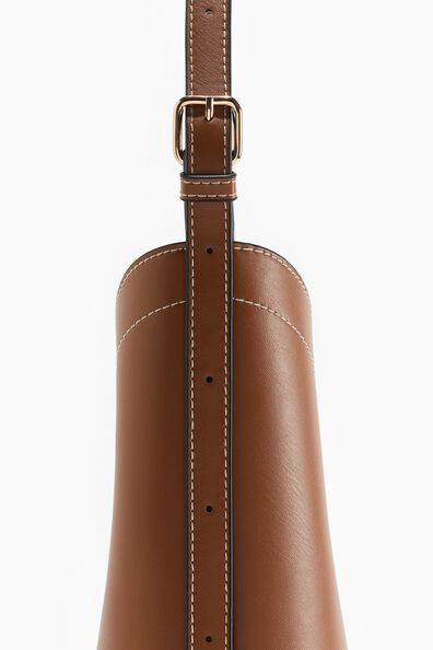 Asymmetric shopper