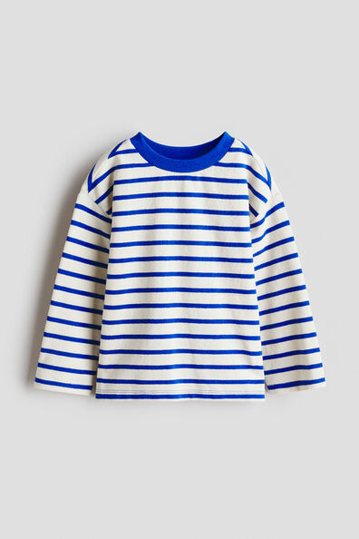 Long-sleeved T-shirt