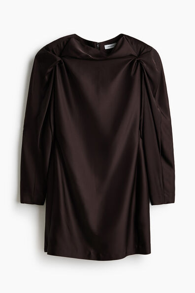Puff-sleeved satin dress