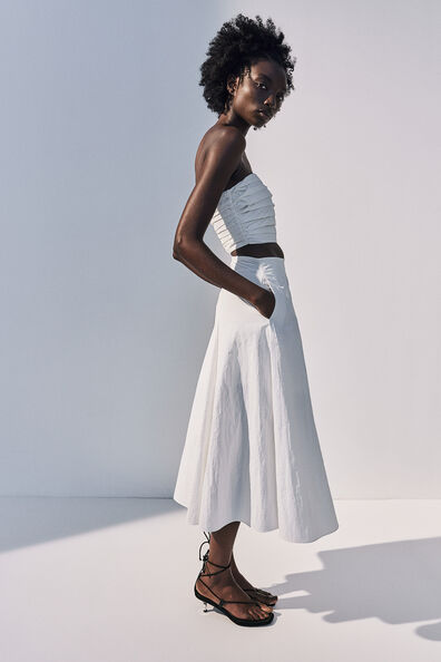Circular nylon skirt