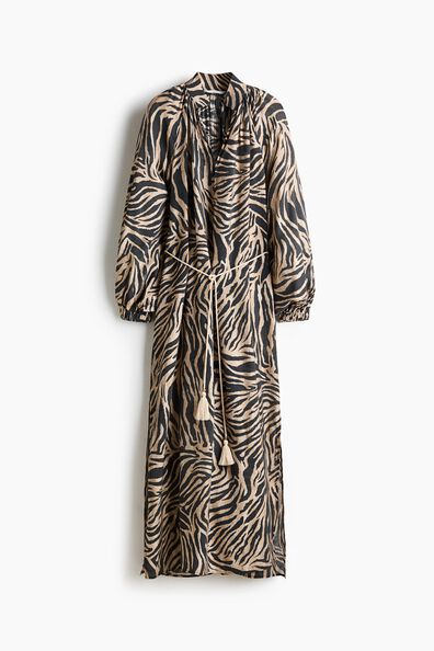 Oversized tie-belt dress