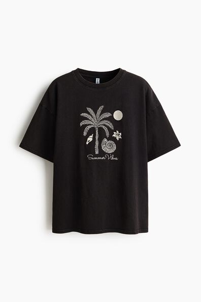 Oversized embroidered T-shirt