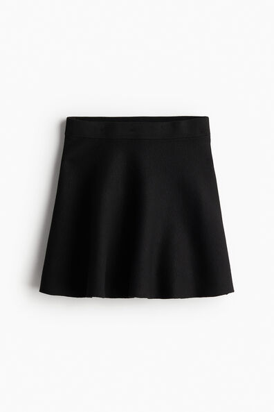 Flared knitted skirt