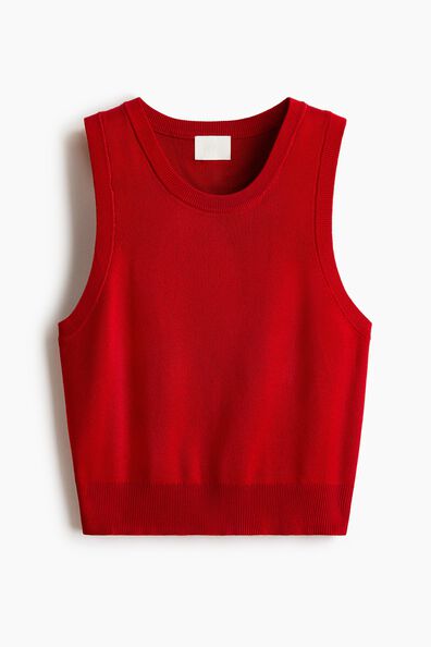 Fine-knit sweater vest