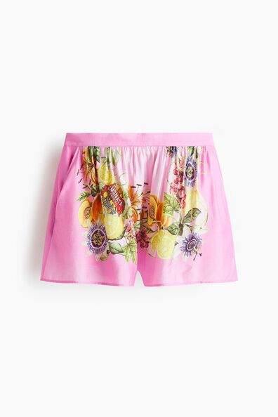 Printed pull-on shorts