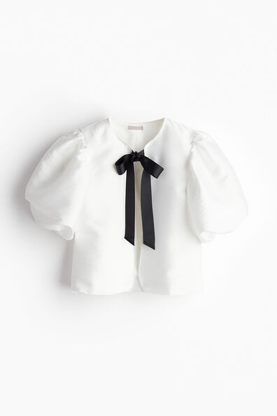 Balloon-sleeved blouse
