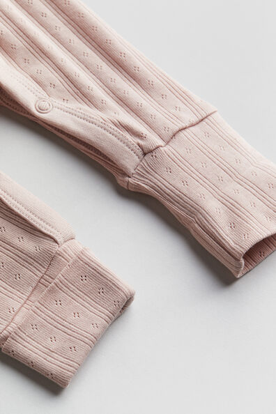 Adjustable fit romper suit