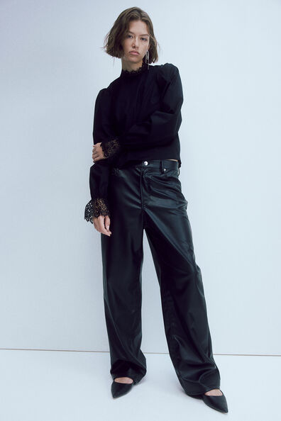 Lace-trimmed poplin top