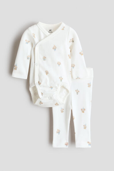 2-piece bodysuit and leggings set