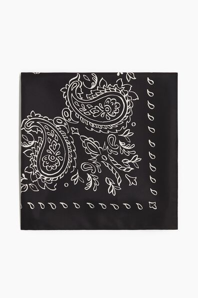 Patterned scarf