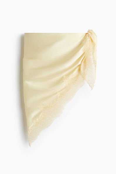 Lace-trimmed triangle scarf