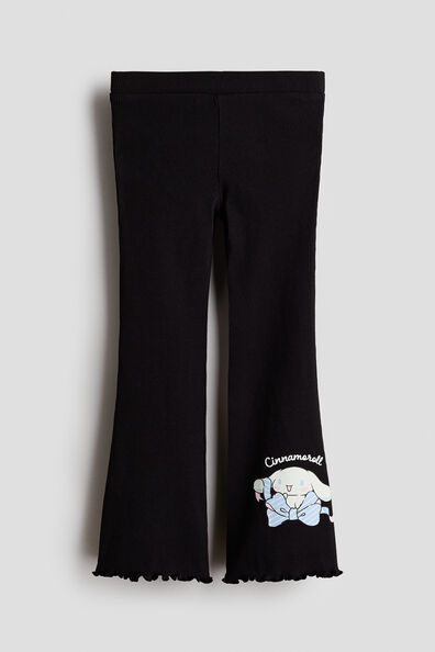 Flared printed leggings