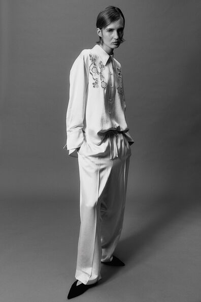 Oversized embroidered shirt