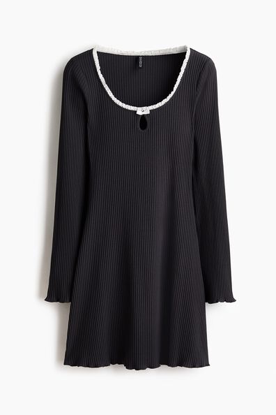 Scoop-neck ribbed dress