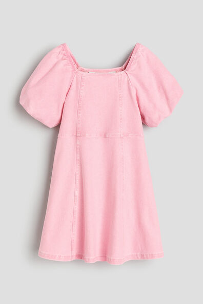 Puff-sleeved dress