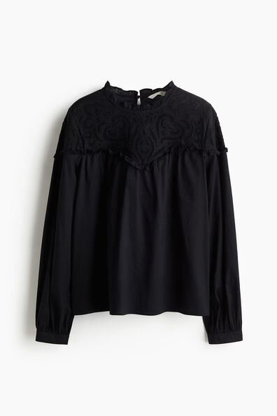 Broderie anglaise-detail blouse