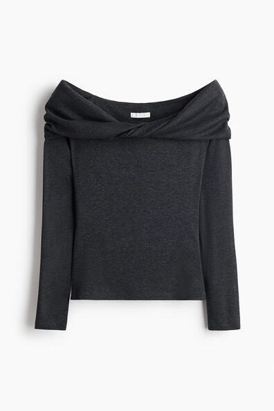 Fine-knit off-the-shoulder top