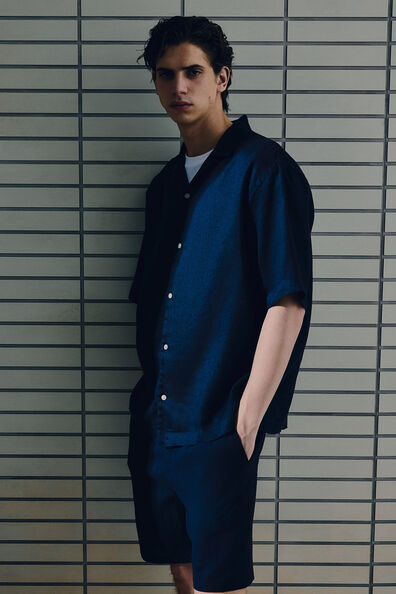 Relaxed Fit Linen resort shirt