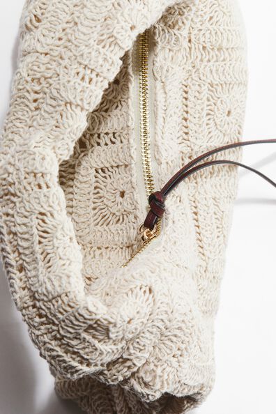 Crochet-look handbag
