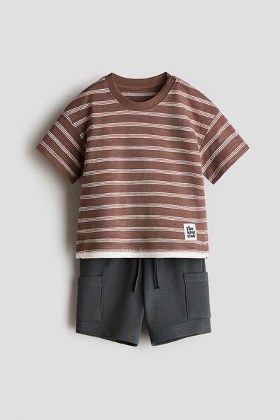 2-piece T-shirt and shorts set