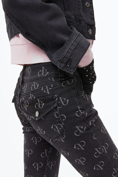 Flared Low Jeans