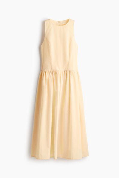 Sleeveless dress