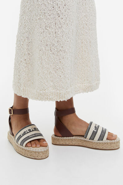 Embroidery-detail espadrilles