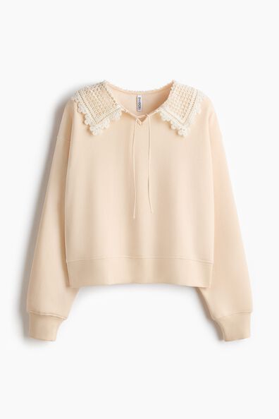 Collared sweatshirt