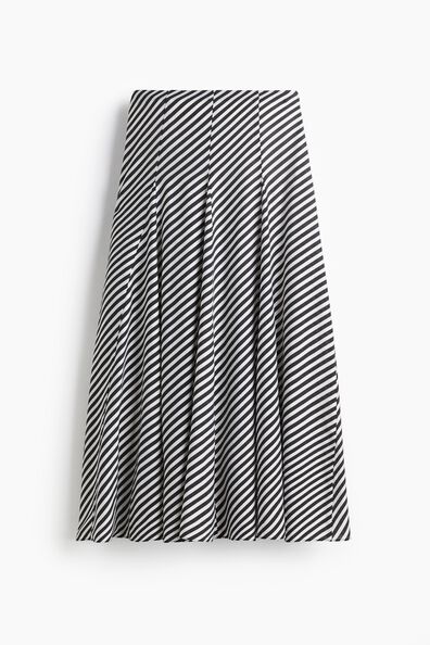 Pleated skirt