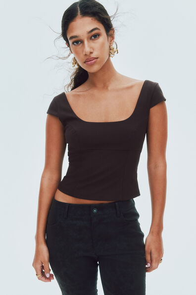 Коричневый