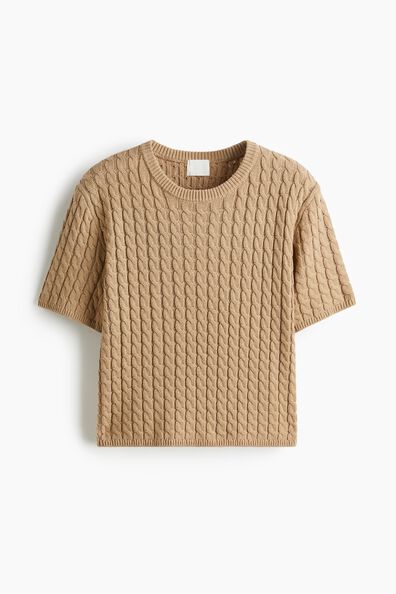 Cable-knit jumper
