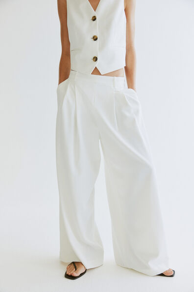 Wide tailored trousers