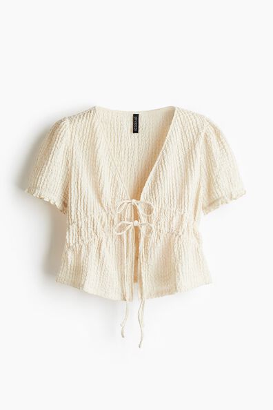 Crinkled tie-front top