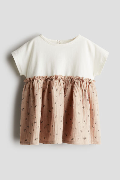 Short-sleeved cotton dress