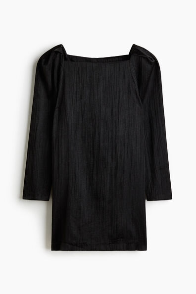 Square neck crêpe dress