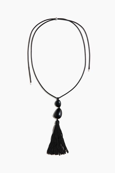 Pendant cord necklace