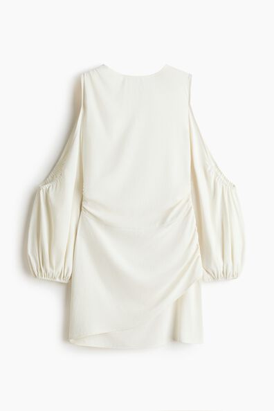 Balloon-sleeved cold shoulder dress