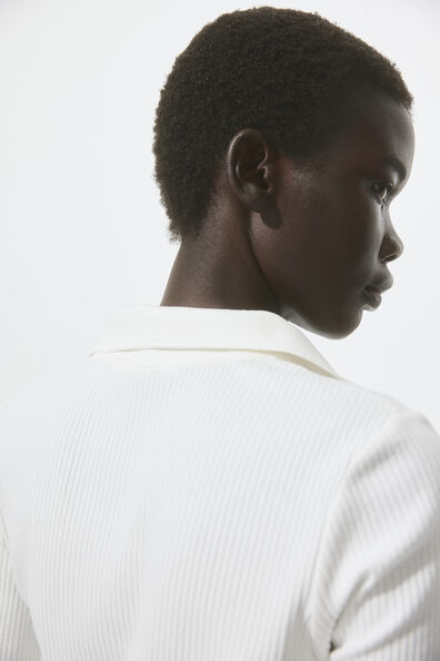 Ribbed collared top
