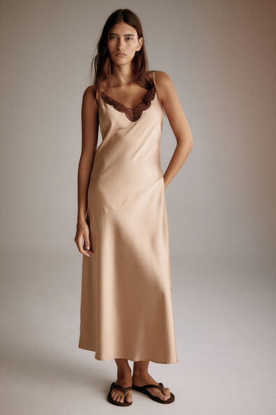 Бежевый